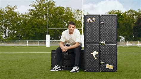 Le rugby de luxe, par Louis Vuitton et le sportif Dan Carter .